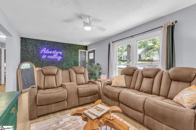 206 West Avenue, Greenville, SC 29611