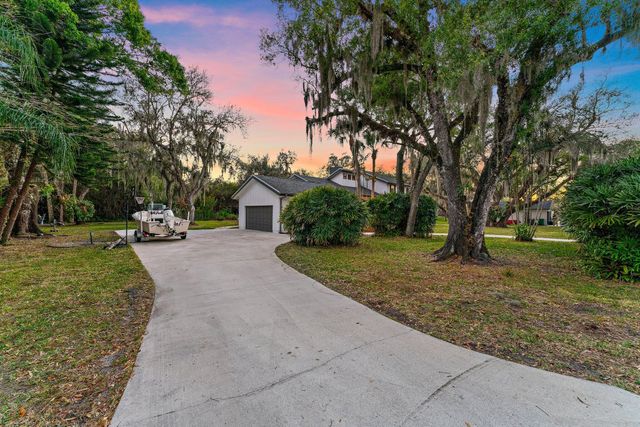 6001 S Citrus Avenue, Fort Pierce, FL 34982