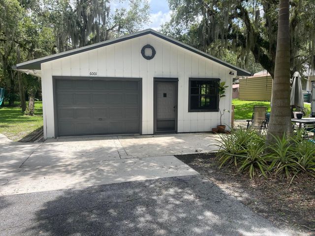 6001 S Citrus Avenue, Fort Pierce, FL 34982