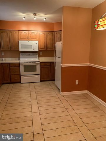 1066 HARBOUR DR, Palmyra, NJ 08065