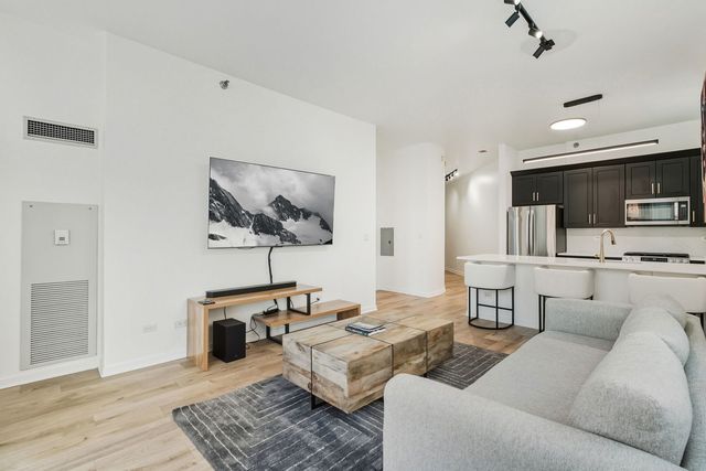 1600 S Indiana Avenue 602, Chicago, IL 60616