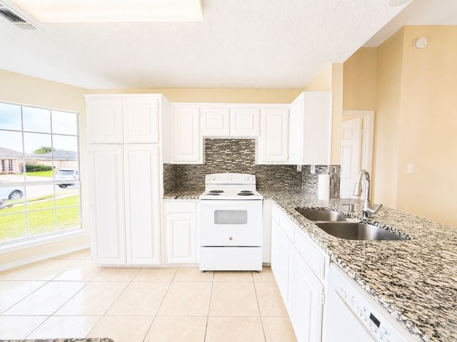 6212 Brookhaven Trail, Arlington, TX 76001