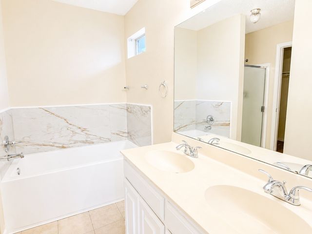 6212 Brookhaven Trail, Arlington, TX 76001