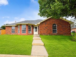 6212 Brookhaven Trail, Arlington, TX 76001