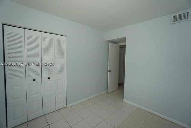 212 Lake Pointe Dr 106, Oakland Park, FL 33309