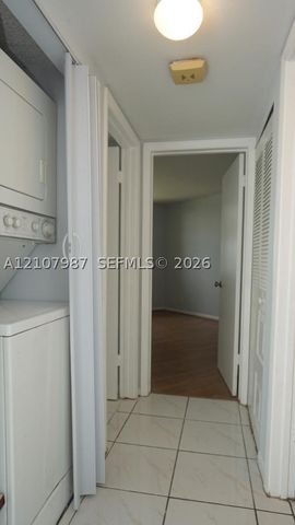 212 Lake Pointe Dr 106, Oakland Park, FL 33309