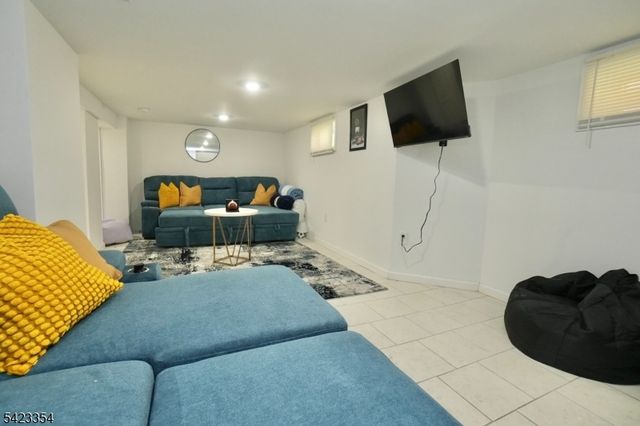 189 Summit Cross, Rutherford Boro, NJ 07070