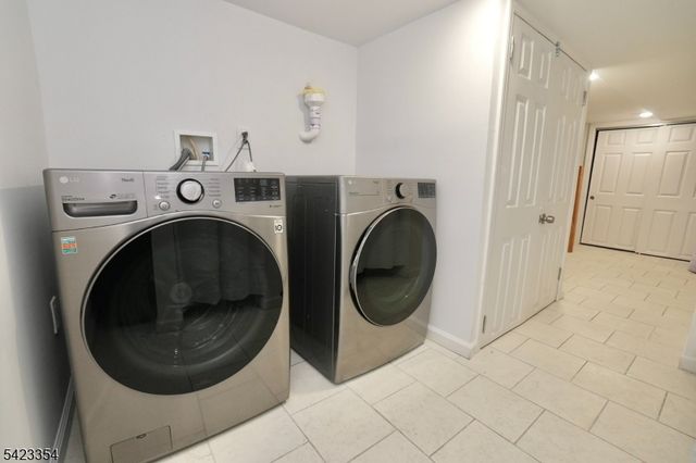 189 Summit Cross, Rutherford Boro, NJ 07070