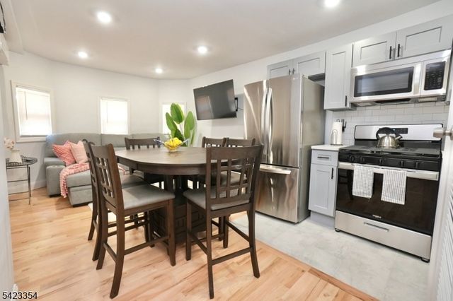 189 Summit Cross, Rutherford Boro, NJ 07070