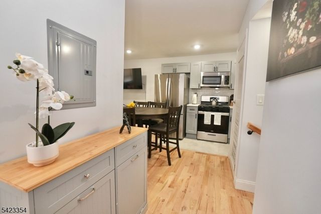 189 Summit Cross, Rutherford Boro, NJ 07070