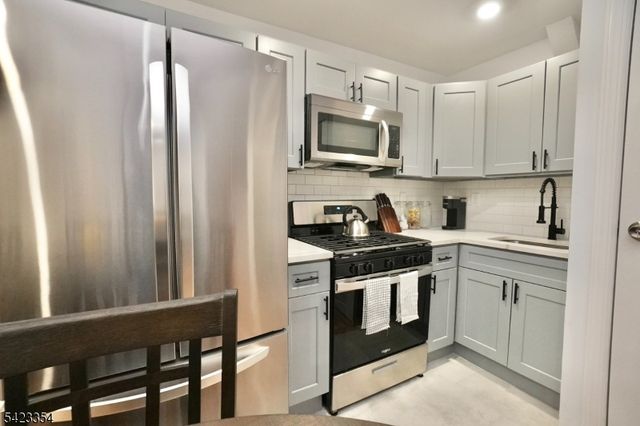 189 Summit Cross, Rutherford Boro, NJ 07070