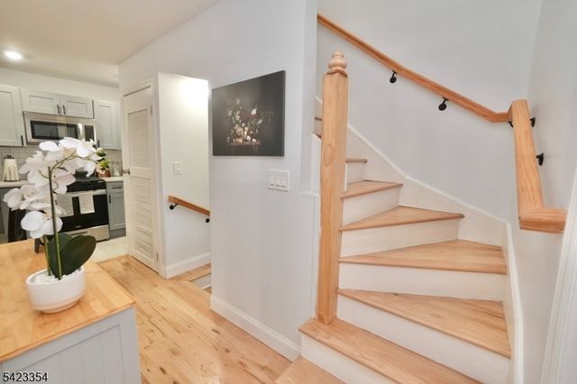 189 Summit Cross, Rutherford Boro, NJ 07070