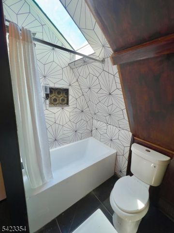 189 Summit Cross, Rutherford Boro, NJ 07070