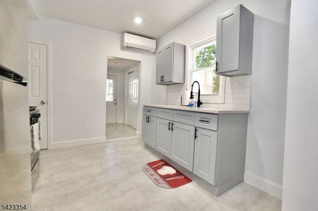 189 Summit Cross, Rutherford Boro, NJ 07070