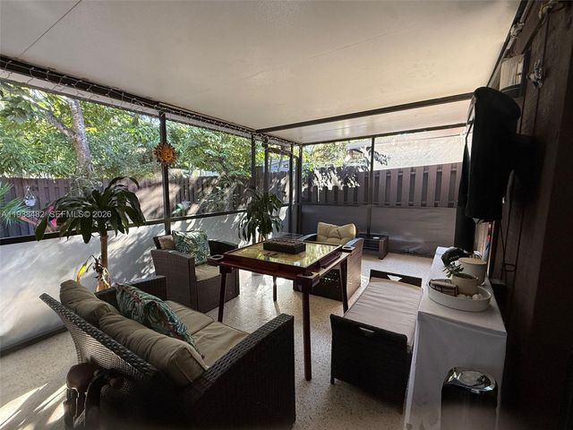 3415 Freedom Dr, Hollywood, FL 33021