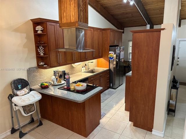 3415 Freedom Dr, Hollywood, FL 33021