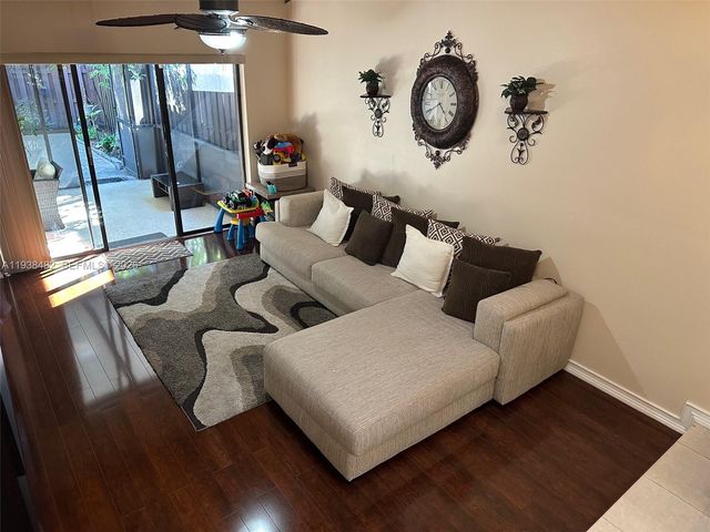 3415 Freedom Dr, Hollywood, FL 33021