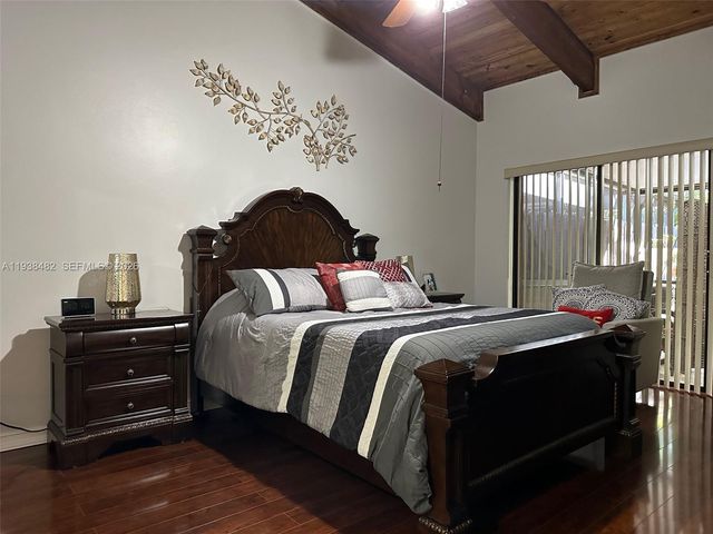 3415 Freedom Dr, Hollywood, FL 33021