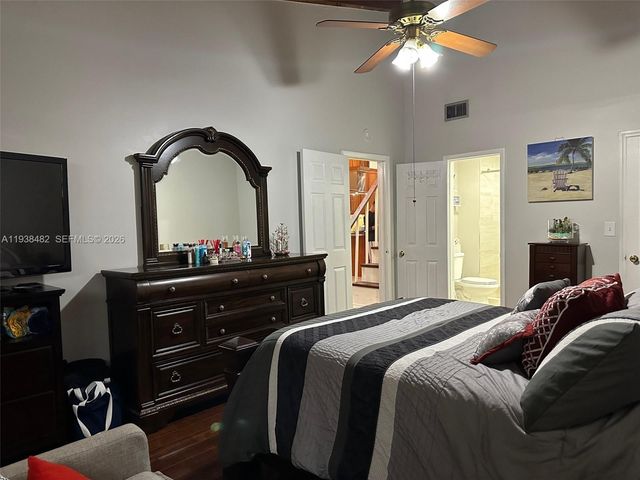 3415 Freedom Dr, Hollywood, FL 33021