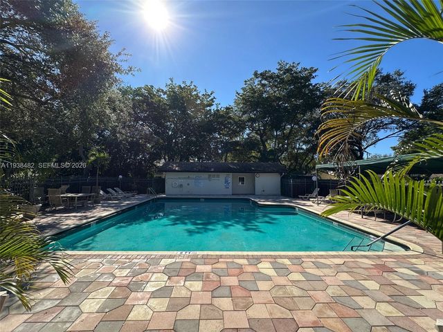 3415 Freedom Dr, Hollywood, FL 33021