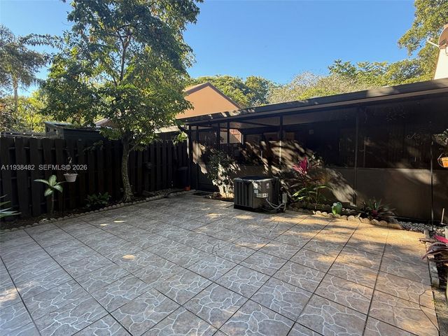 3415 Freedom Dr, Hollywood, FL 33021