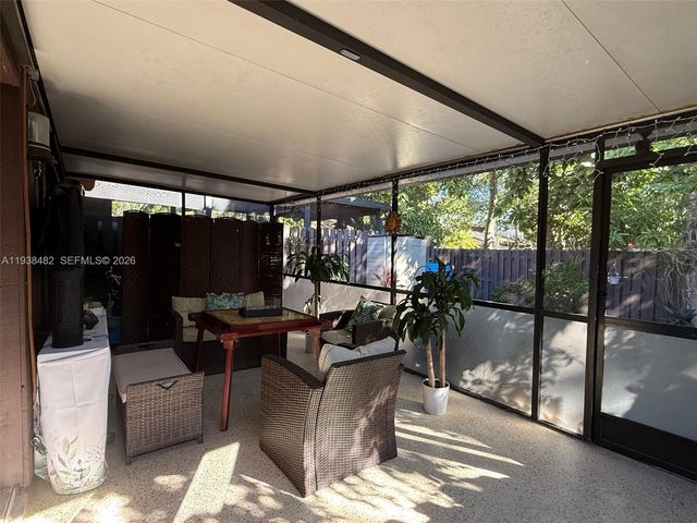 3415 Freedom Dr, Hollywood, FL 33021