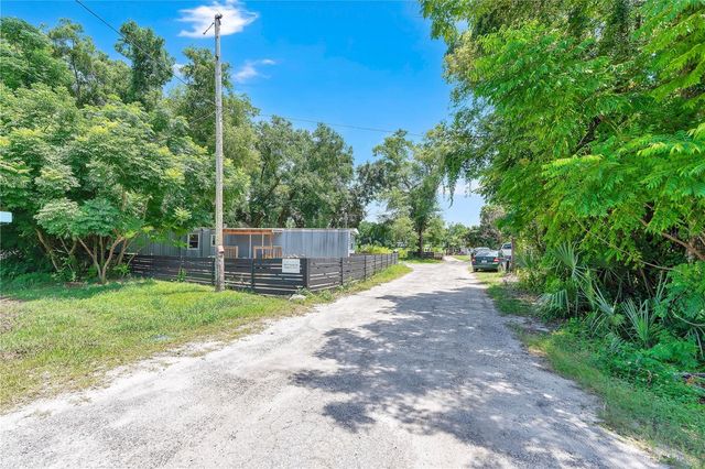 4850 W PONKAN ROAD, Apopka, FL 32712