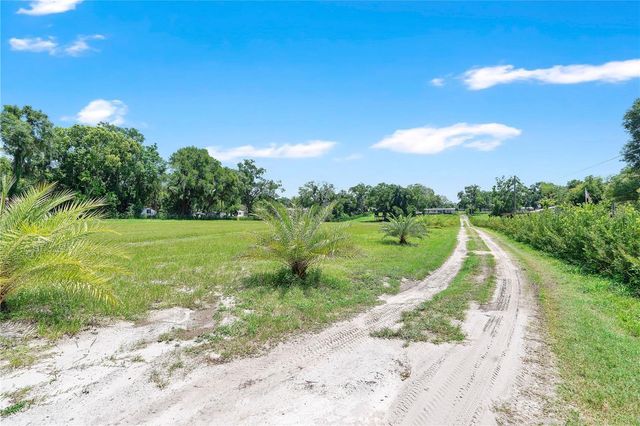 4850 W PONKAN ROAD, Apopka, FL 32712