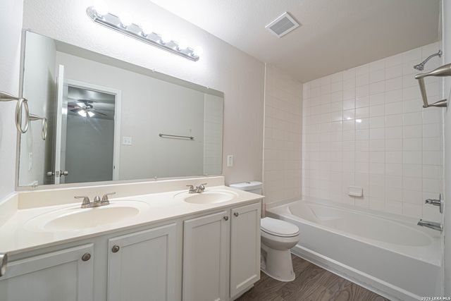 8915 Mission Meadow, San Antonio, TX 78223