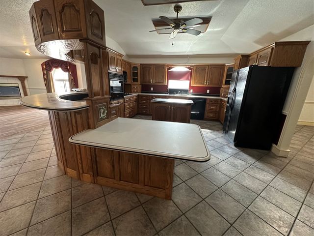 7401 Briar Road, Azle, TX 76020