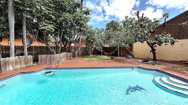 7531 SW 95th Pl. 0, Miami, FL 33173