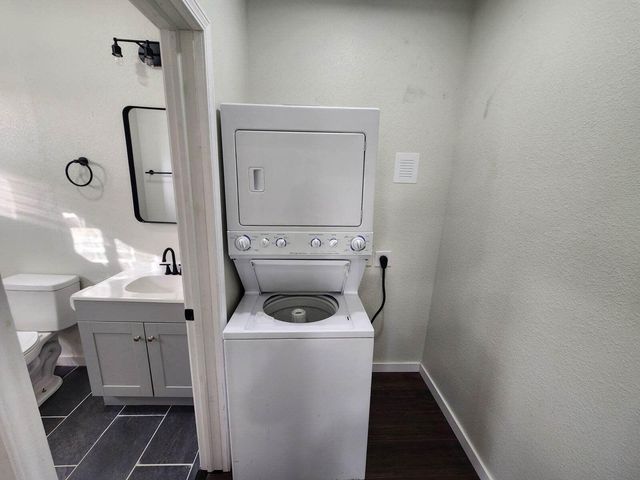 2203 N National Avenue, Springfield, MO 65803