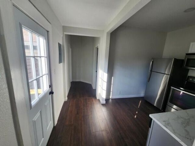 2203 N National Avenue, Springfield, MO 65803