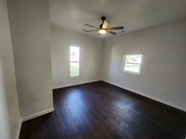 2203 N National Avenue, Springfield, MO 65803