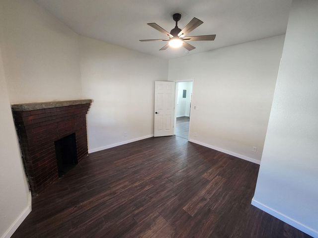 2203 N National Avenue, Springfield, MO 65803