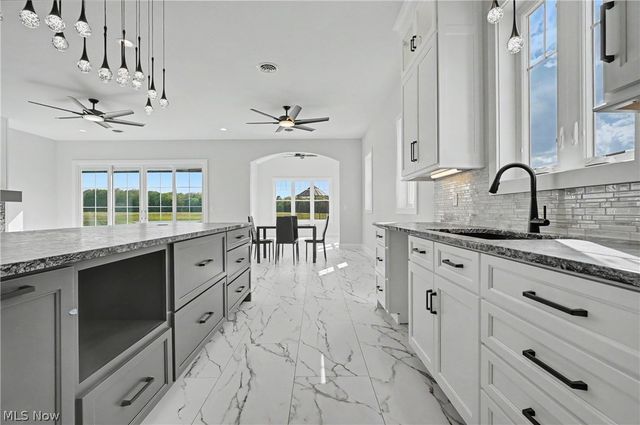 6115 Century Boulevard, Canfield, OH 44406