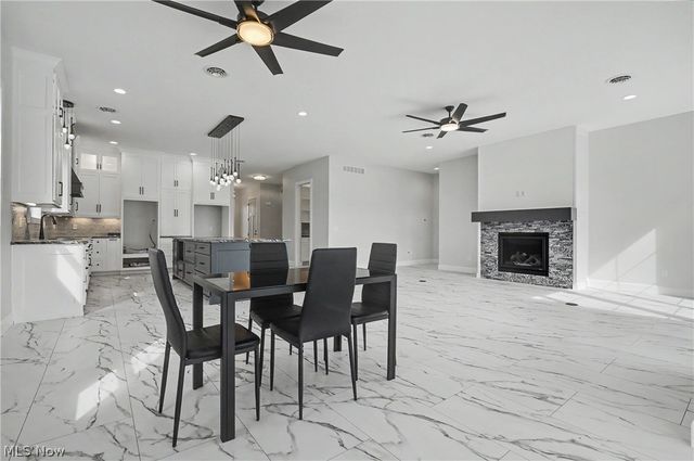6115 Century Boulevard, Canfield, OH 44406