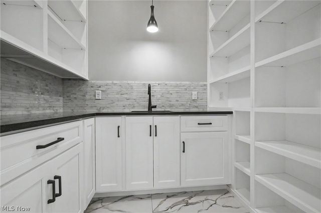 6115 Century Boulevard, Canfield, OH 44406
