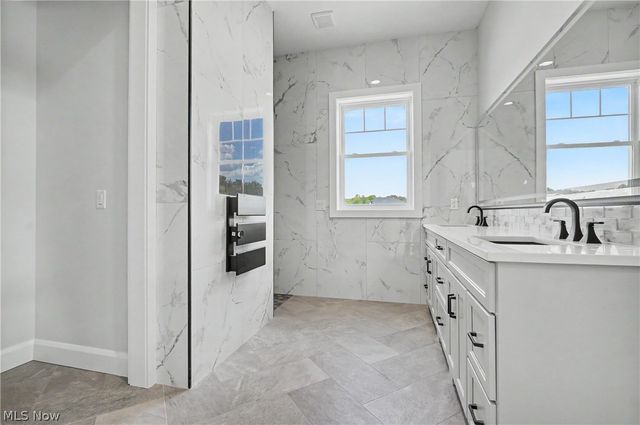 6115 Century Boulevard, Canfield, OH 44406