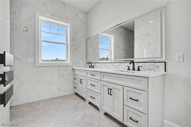 6115 Century Boulevard, Canfield, OH 44406