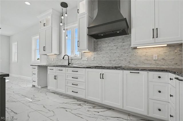 6115 Century Boulevard, Canfield, OH 44406