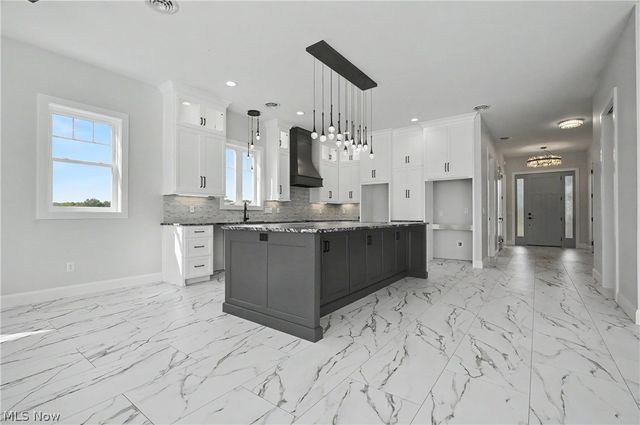 6115 Century Boulevard, Canfield, OH 44406