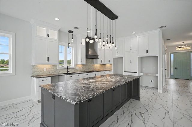 6115 Century Boulevard, Canfield, OH 44406