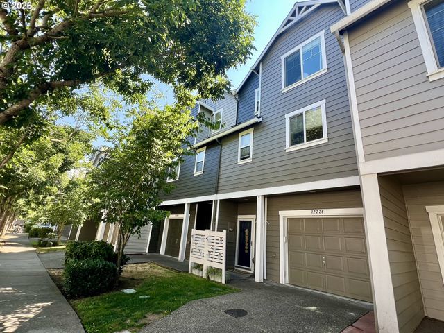 12226 Se LONG St, Portland, OR 97236
