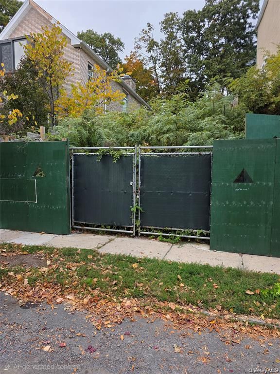 315 W 262nd Street, Bronx, NY 10471 — photo 3