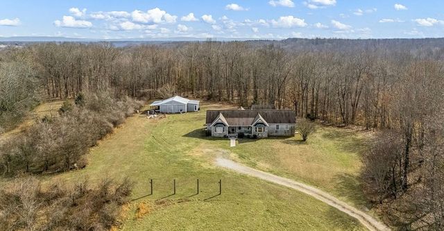 390 Paradise Ln, Mulberry, TN 37359