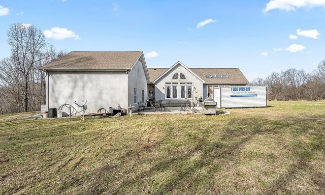 390 Paradise Ln, Mulberry, TN 37359