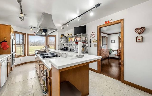 390 Paradise Ln, Mulberry, TN 37359