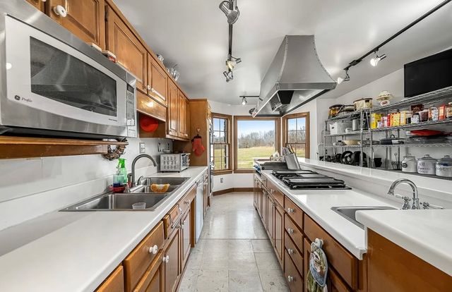 390 Paradise Ln, Mulberry, TN 37359