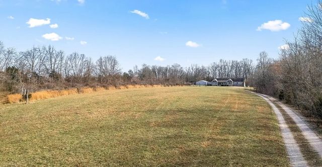 390 Paradise Ln, Mulberry, TN 37359